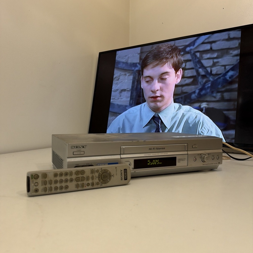 Sony SLV-N750 Hi-Fi VHS VCR Video Cassette Recorder Player w/ Remote